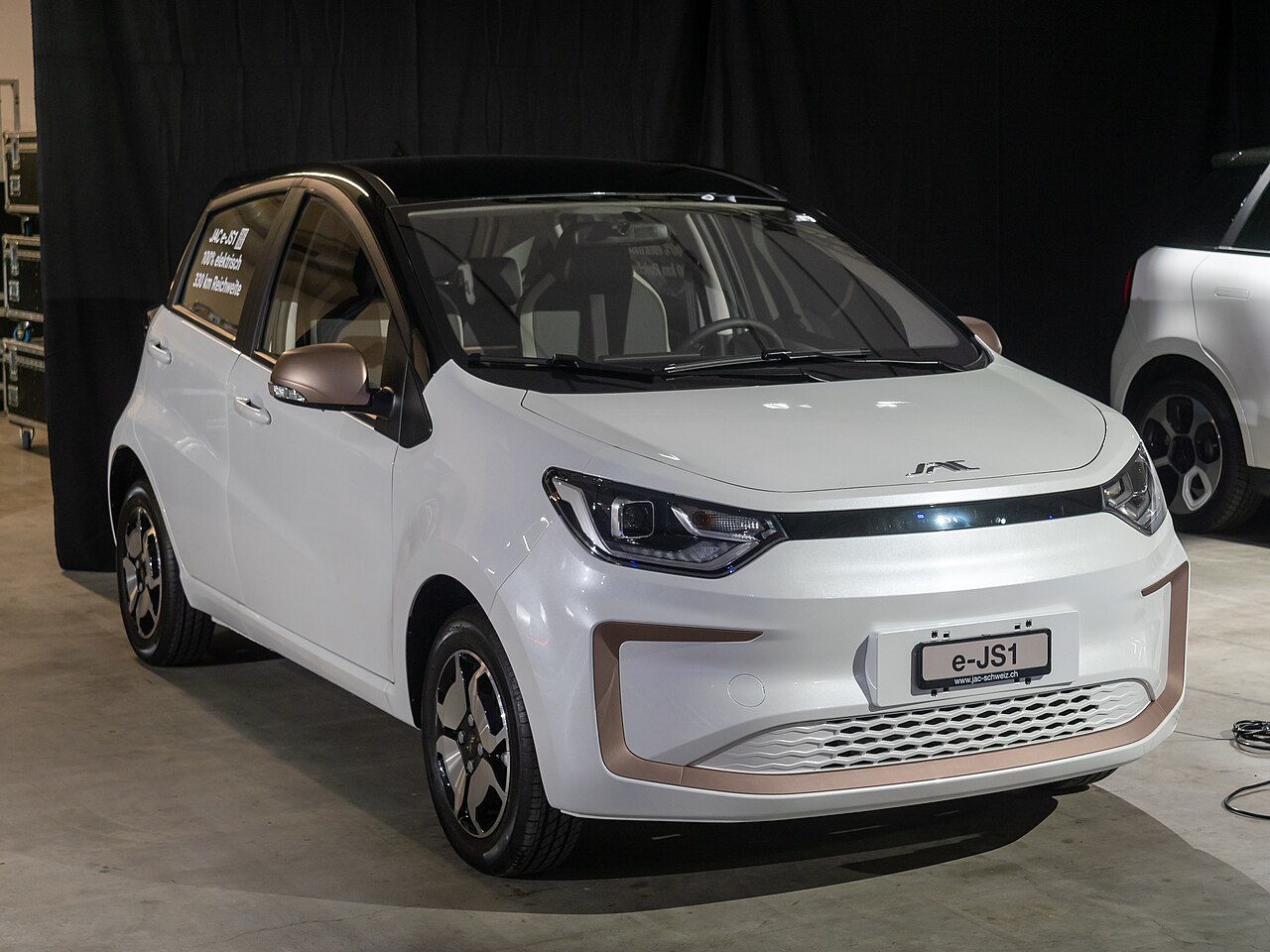 JAC e-JS1