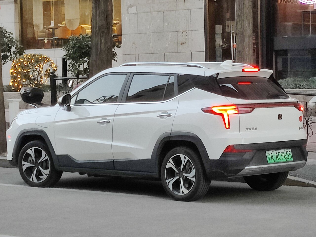 JAC e-JS4